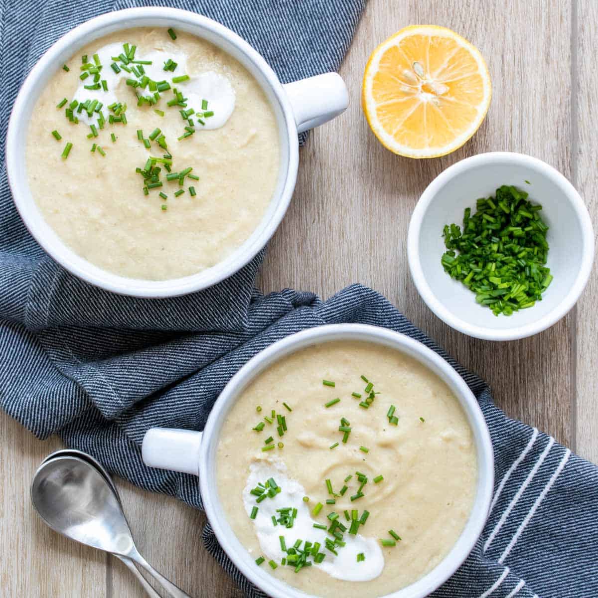 Cozy Fall Vegan Potato Leek Soup: Only 6 Ingredients!